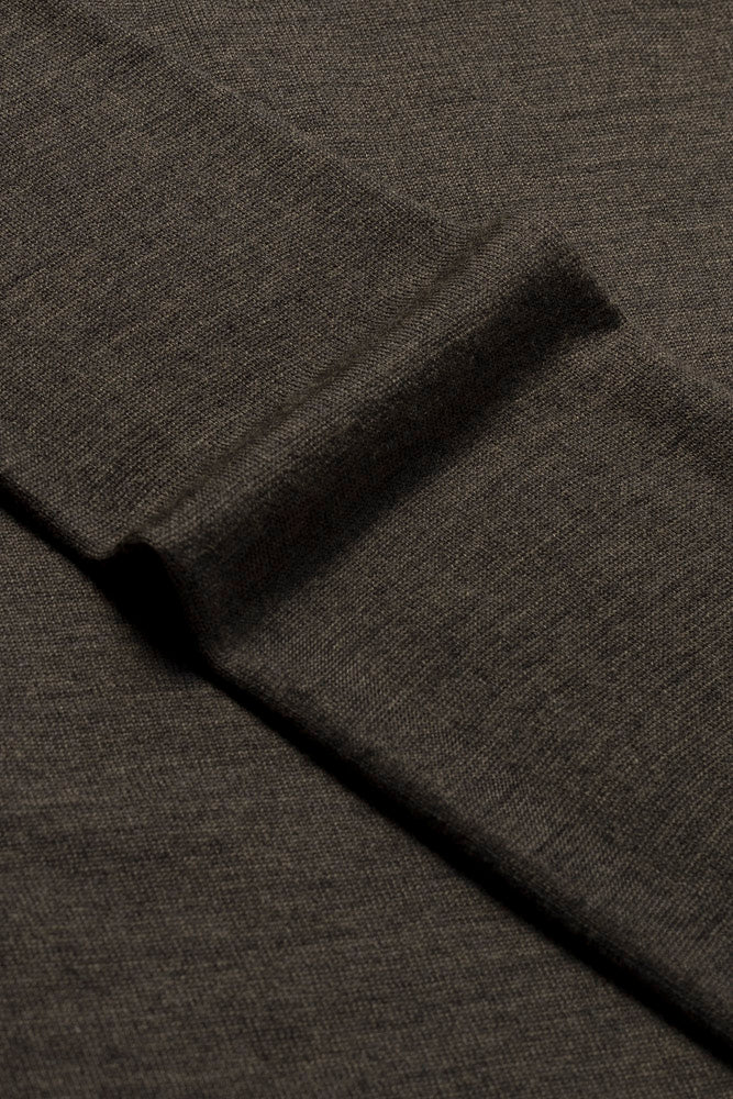 Finstrikket merino skapt til skjorten